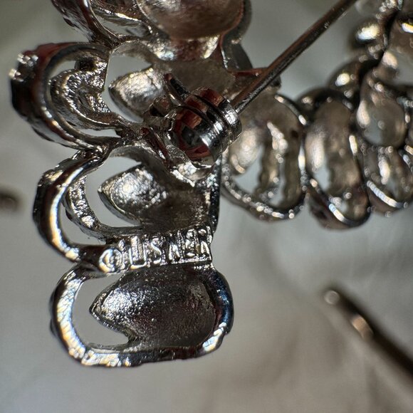 Vintage Lisner Silver-Tone Oval & Rope Design Brooch Pin Jewelry - Picture 6 of 6